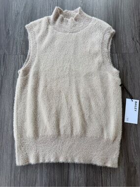 Bailey 44 Womens Fuzzy Sleeveless Mock-Neck Sweater Vest Sz SMALL in Cream